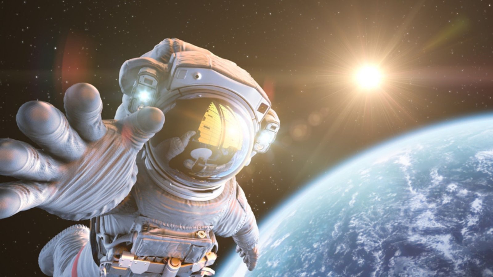 Idosa perde dinheiro ao cair em golpe online aplicado por falso astronauta
